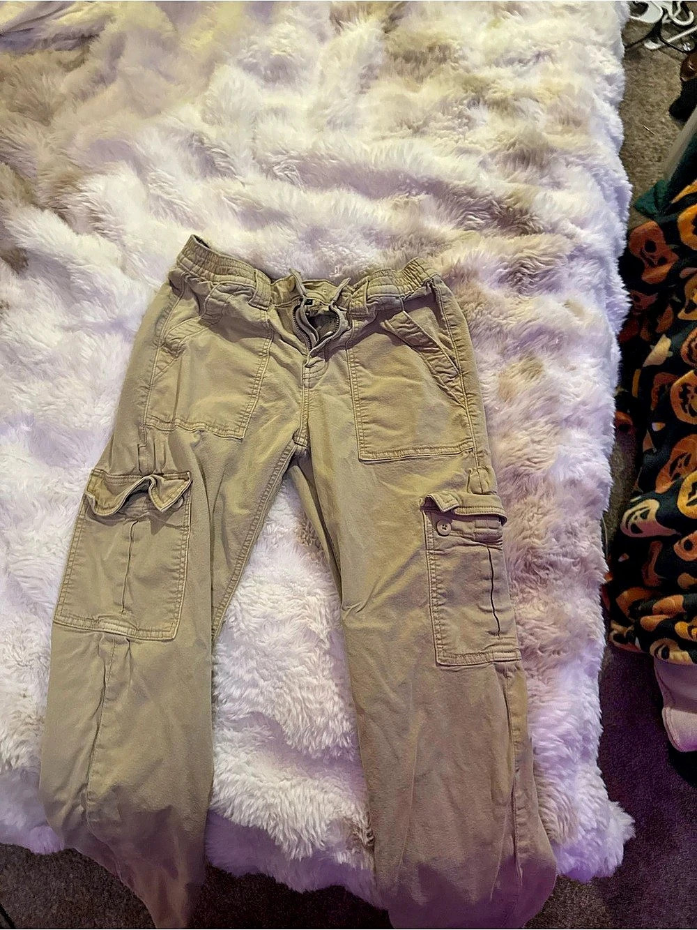American Eagle Cargo Pants in Beige